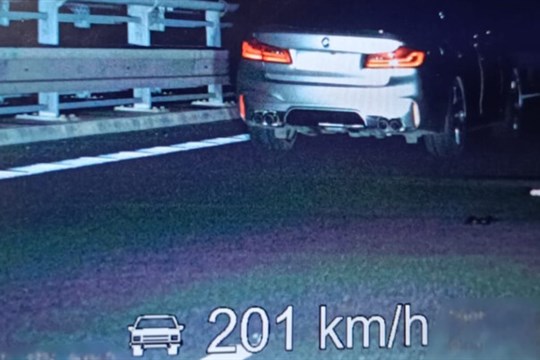 Řidič měl přes 2 promile, další jel 200 km/h. Policie zkontrolovala tisícovku řidičů