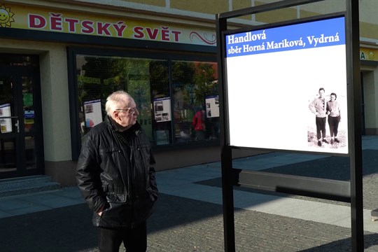 Manžele Smutné připomíná výstava fotografií z jejich archivu