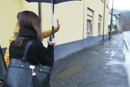 Desná opraví chodník a vybuduje přilehlé parkoviště