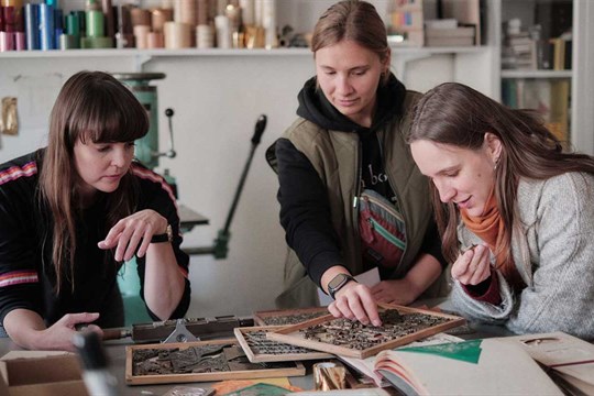 Otevřená studia Olomouc: 27 ateliérů zve veřejnost na tvořivou neděli