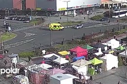 VIDEO: Řidiči na poslední chvíli zabránili nehodě houkající záchranky