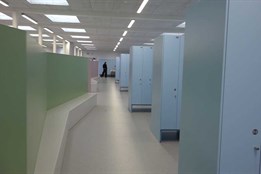 Nové šatny v Šumperku: moderní prostor pro 650 dětí