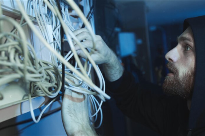 Zloději zastavili vlaky mezi Olomoucí a Ostravou, podezřelí jsou zadržení