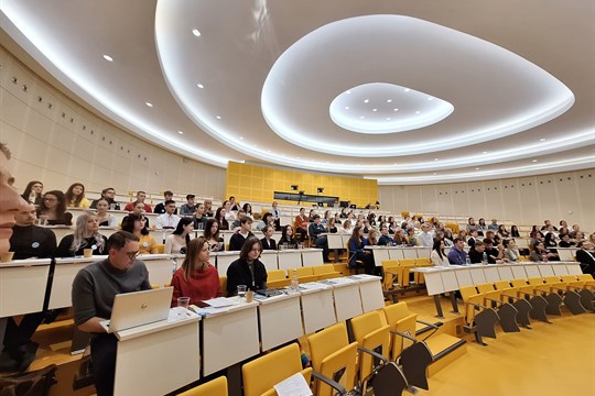 Svoboda slova, veřejnoprávní média nebo závislosti. Rada mladších ve Zlíně probere palčivá témata