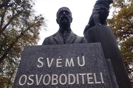 Pomník T. G. Masaryka je zpátky v parku Botanika