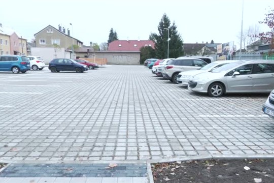 Nový Bor otevřel parkoviště v centru města