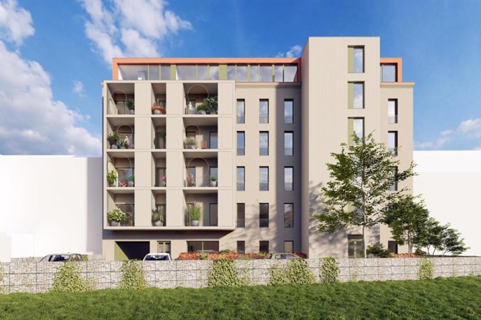 Z chátrajícího domu budou moderní byty. Plzeň obnovuje objekt v Resslově ulici