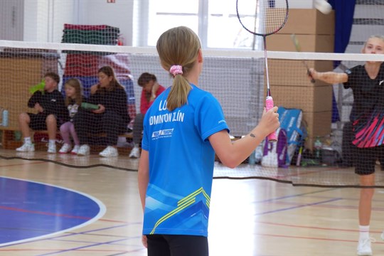 Badmintonová Lokomotiva jede plnou parou vpřed