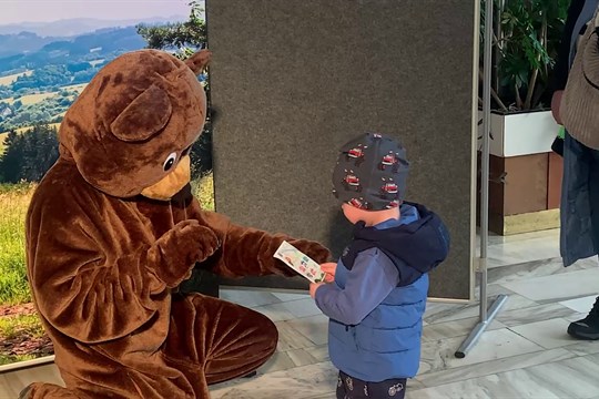 Poznávání Valašska s medvědem Jurou zná své oceněné