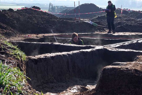 Archeologové u Kokor odhalili pozůstatky pravěkých vesnic v trase budoucí dálnice D55
