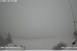 V polohách kolem 500 metrů nasněžilo, v Brdech napadlo až pět centimetrů