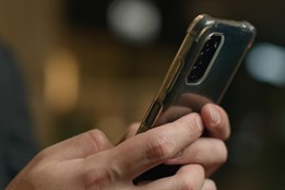 Osm říjnových podvodů jako přes kopírák. Scénář? Syn či dcera v nesnázích...