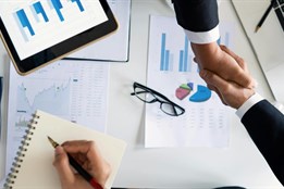 Sliby nové české vlády – bude se spíše šetřit nebo utrácet?