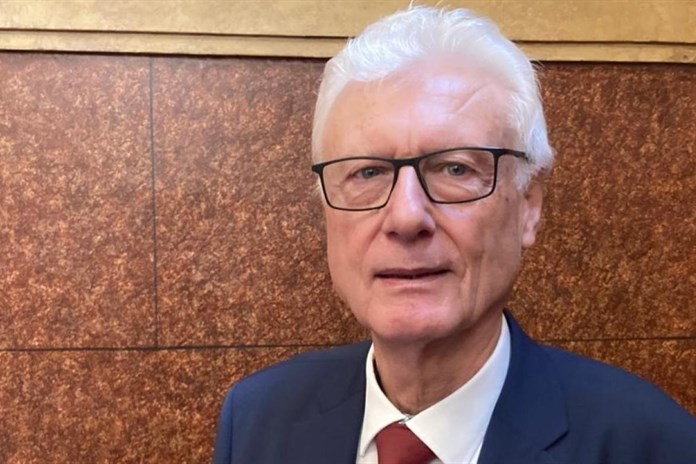 Novým kandidátem na děkana Fakulty ekonomické ZČU je profesor Emil Vacík