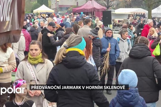 Lidé si opět nenechali ujít tradiční předvánoční jarmark v Hukvaldech-Horním Sklenově