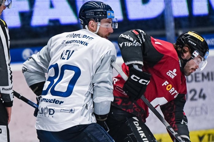 Přestřelka se špatným koncem. Hokejisté podlehli Spartě