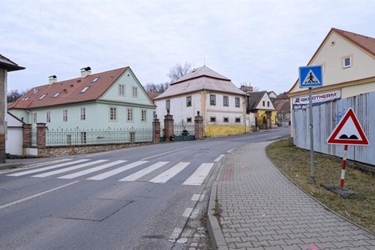 Dopravní peklo pro řidiče v Lobzích. Uzavře se Rolnické náměstí