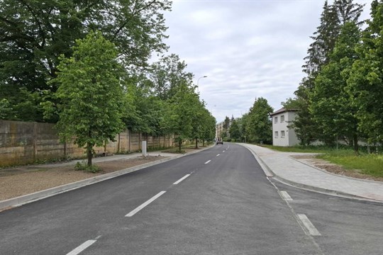 Skončila rekonstrukce Jasmínové ulice, řidiče omezovala rok