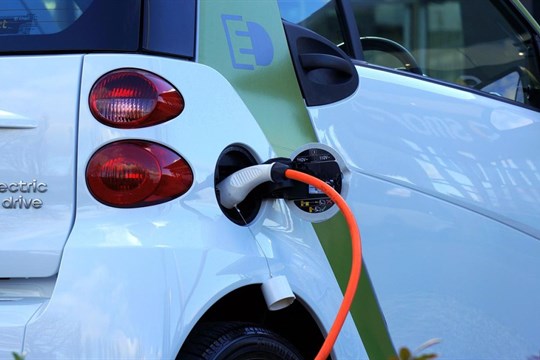 Brusel řeší návrh, který by znamenal smrt pro elektromobily