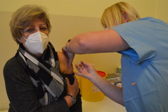 Fakultní nemocnice v Plzni už očkuje také děti nad 12 let