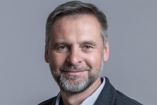 Nevím, nerozumím, neřeknu, zeptám se, uvidíme. Co vlastně dělá náměstek Bosák na plzeňské radnici, ptá se opozice