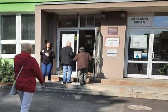 Rozhodujeme o budoucnosti státu. Volební místnosti se otevřely!