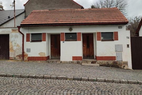 Domažlice neprodají objekt bývalých veřejných toalet