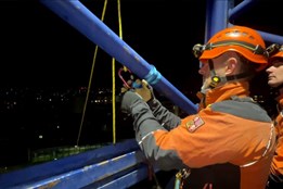 Výcvik hasičů ve výškách připomněl reálnou záchranu