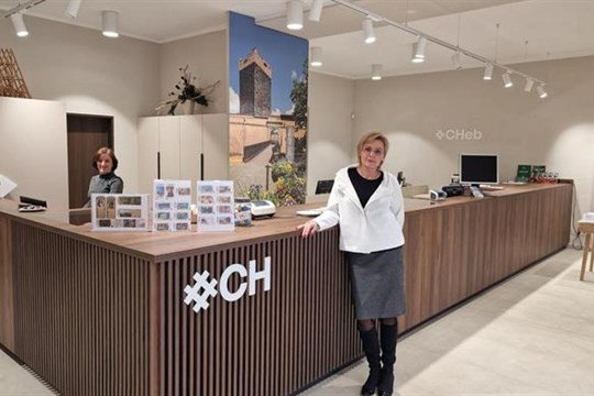 Chebské infocentrum nabízí nový moderní vzhled i lepší služby