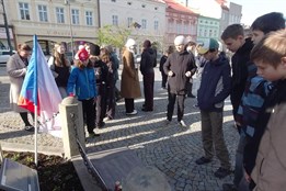 Studenti ve Valašském Meziříčí si připomněli události 17. listopadu 1989