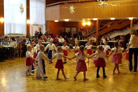 Setkání seniorů v Dolním Němčí doprovodil bohatý kulturní program