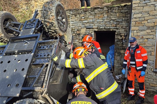 V Želechovicích nad Dřevnicí zavalila muže čtyřkolka