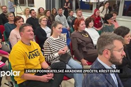 Závěr podnikatelské akademie zpečetil tradiční křest diáře