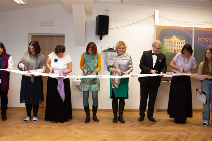 Waldorfská škola v Plzni otevřela nové učebny a zrekonstruované podkroví