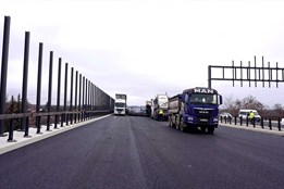 D1 u Přerova míří do finiše. Klíčová estakáda je hotová, dálnice se otevře dříve