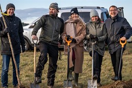 Nově vysazený sad v Semněvicích ochrání zdroje pitné vody pro místní občany