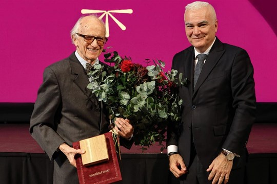 Světoznámý dirigent a hudební pedagog Ivan Pařík byl uveden do Dvorany Plzeňského kraje