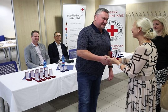 Jeden z oceněných dárců krve má za sebou 120 odběrů