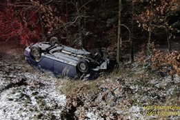 Sněžení komplikovalo provoz na silnicích v Plzeňském kraji, dálnice kvůli nehodě stála