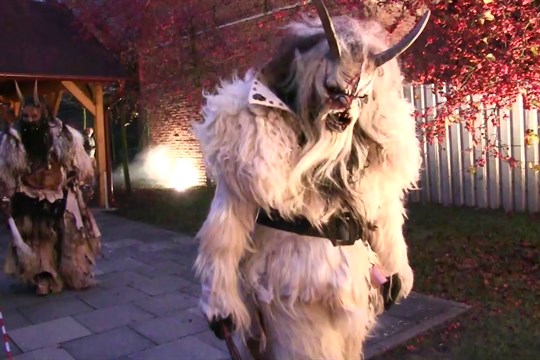 Do Zarazic se sjeli čerti i ohňová show