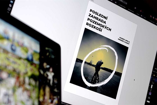 Kniha propojuje Olomouc s literaturou, divadlem i vizuálním uměním