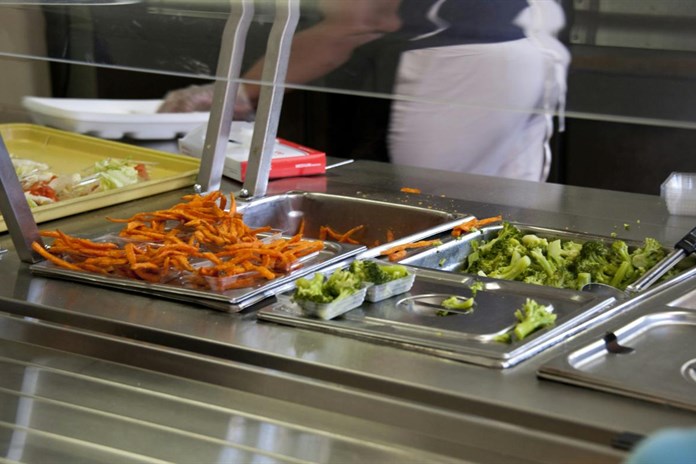 Rostoucí zájem škol: Karlovarský kraj zvýší financování obědů pro děti v nouzi