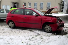 Tragická nehoda devadesátiletého řidiče ve Stavenicích