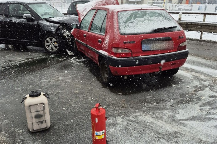 U Zašové se srazila dvě osobní auta. Na místě byl jeden zraněný