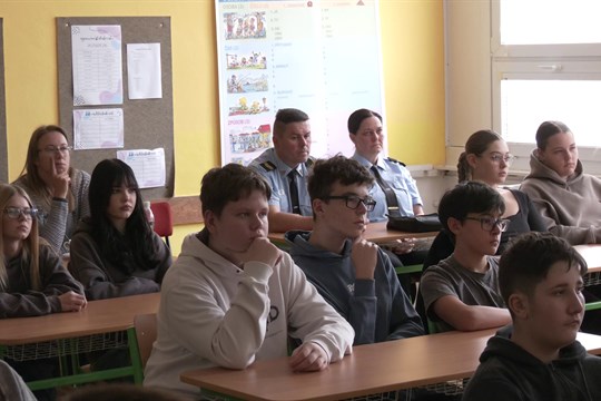 Šesťáci a osmáci se díky městské policii dozvídají více o kyberbezpečnosti