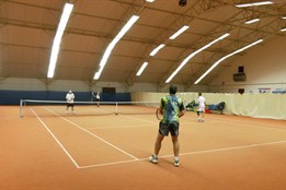 Tenisový turnaj TVS ovládli Trubačík se Sládkem