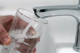 Cena pitné vody stoupne příští rok jen mírně