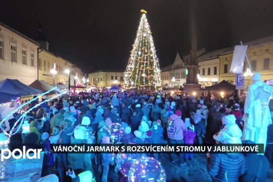 Vánoční strom v centru Jablunkova rozsvítili andělé