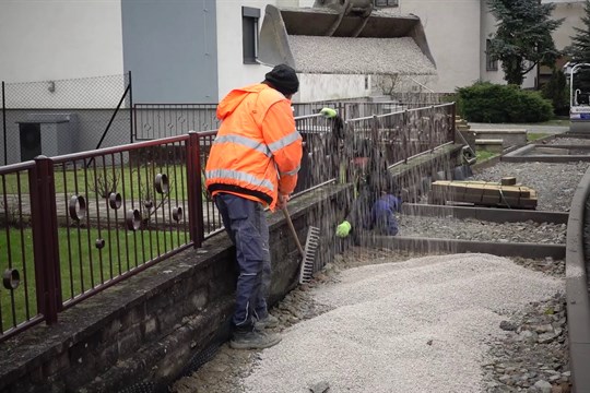 Oprava ulice Františka Veselky jde do finiše, hotovo bude do Mikuláše