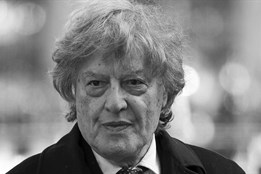 Zemřel zlínský rodák Tom Stoppard. Držiteli Oscara a Zlatého glóbu bylo 88 let